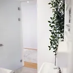 Niro I Design Apartment, Modern, Ebenerdig, 3 Schlafzimmer * Weinheim