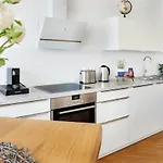Niro I Design Apartment, Modern, Ebenerdig, 3 Schlafzimmer