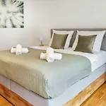 Niro I Design Apartment, Modern, Ebenerdig, 3 Schlafzimmer Apartman Weinheim