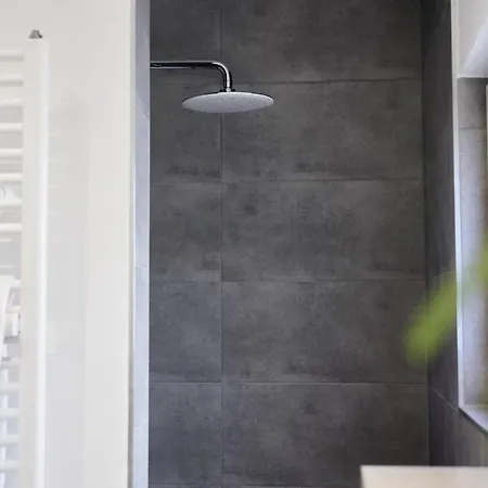 Niro I Design Apartment, Modern, Ebenerdig